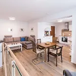 Pickert Apartment *